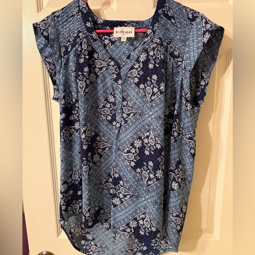 3/$20 Olive & Oak Cap Sleeve Top